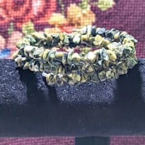 Green Stone Chip Wire Wrap Bracelet